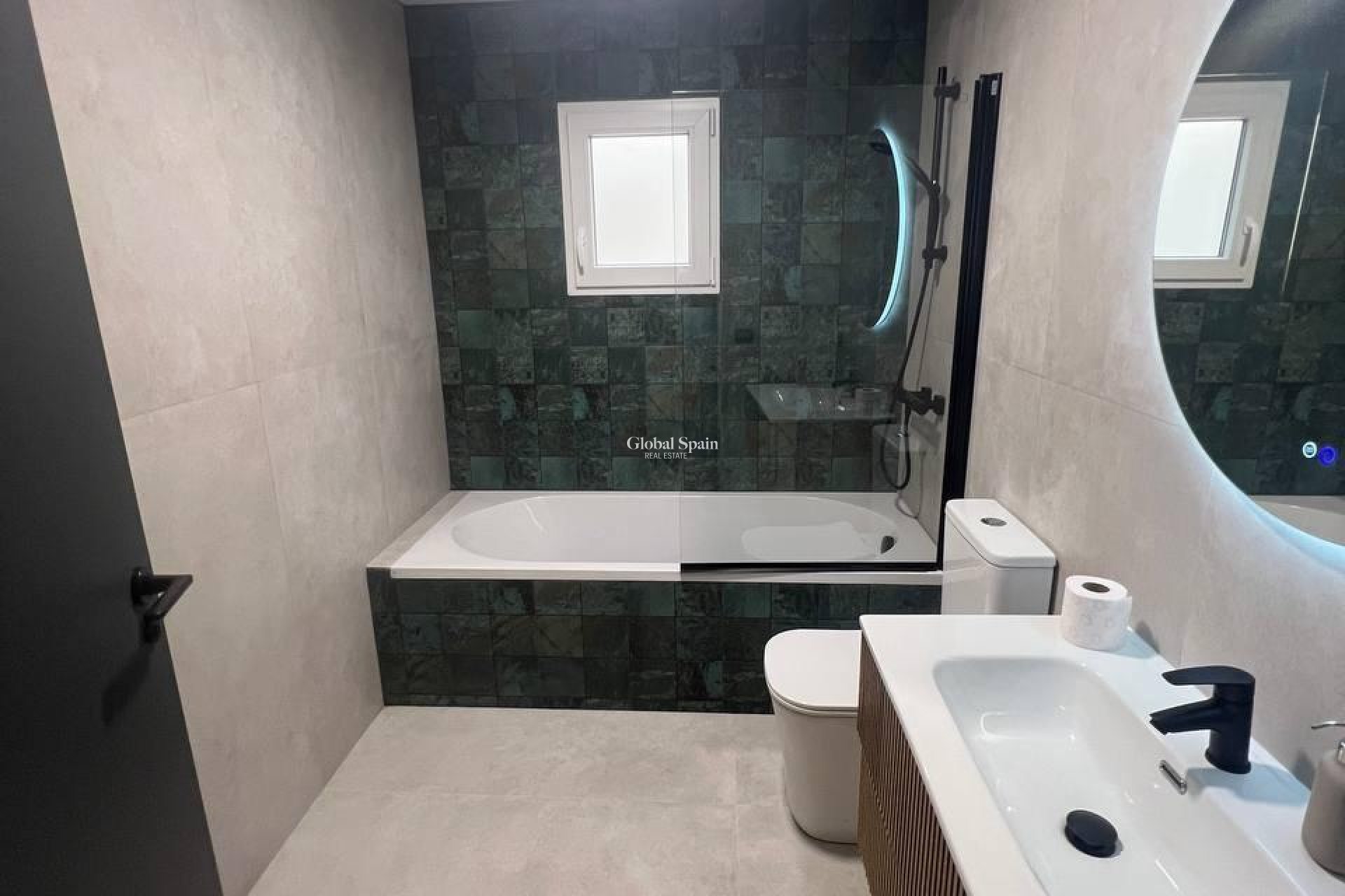 Resale - APARTMENT -
TORREVIEJA - Estacion de autobuses