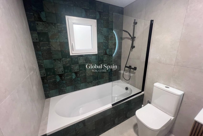 Resale - APARTMENT -
TORREVIEJA - Estacion de autobuses