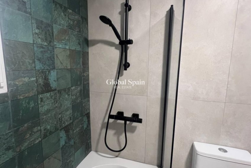 Resale - APARTMENT -
TORREVIEJA - Estacion de autobuses