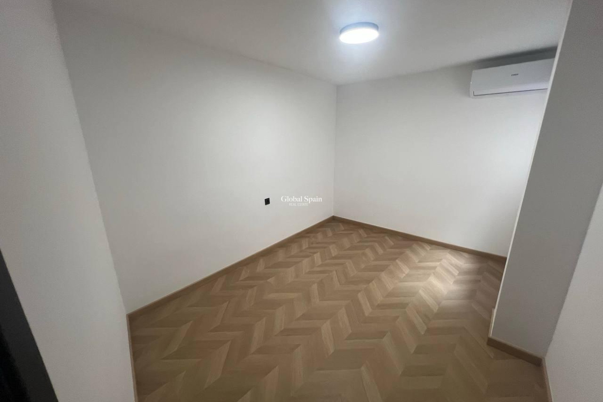 Resale - APARTMENT -
TORREVIEJA - Estacion de autobuses