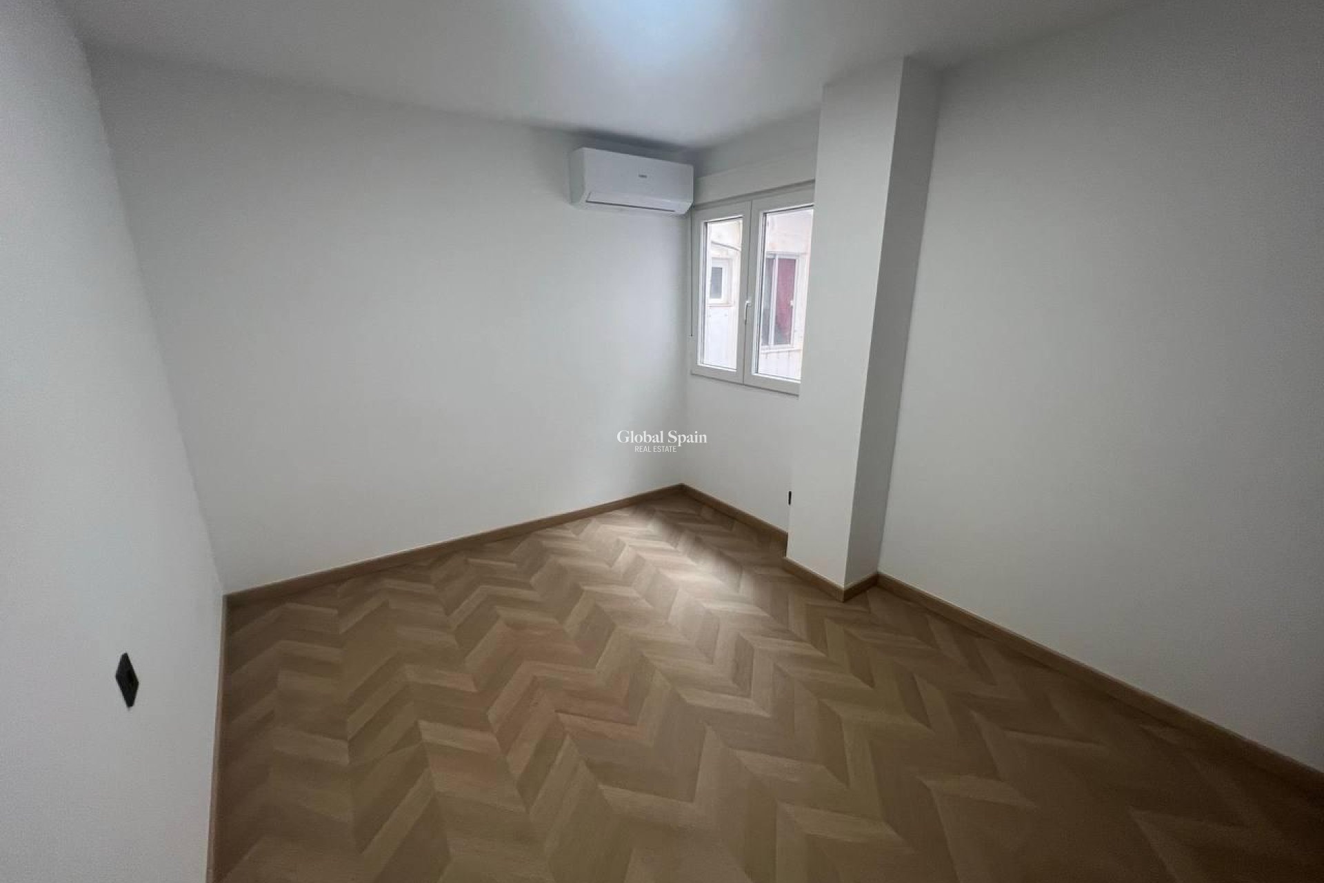 Resale - APARTMENT -
TORREVIEJA - Estacion de autobuses