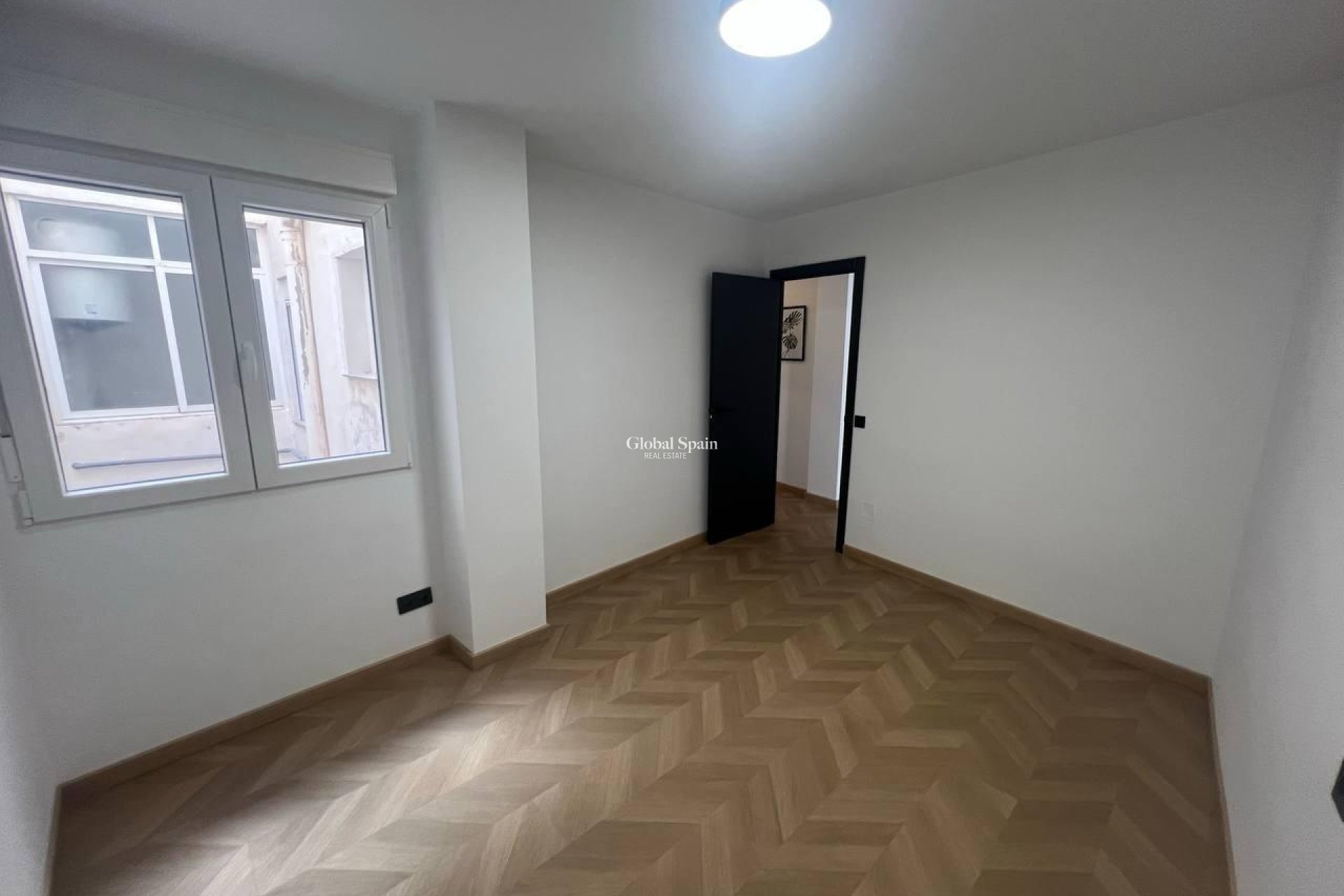 Resale - APARTMENT -
TORREVIEJA - Estacion de autobuses