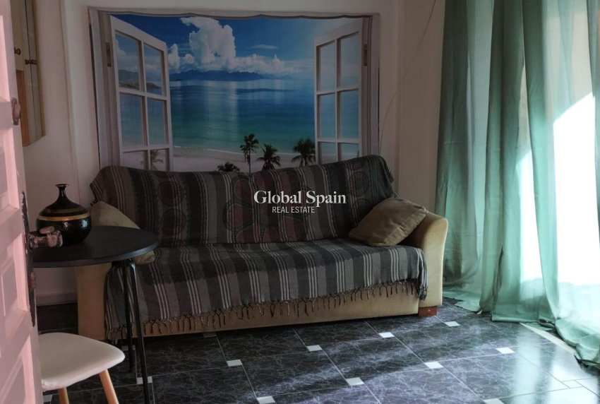 Resale - APARTMENT -
TORREVIEJA - Gaspar Perrelló