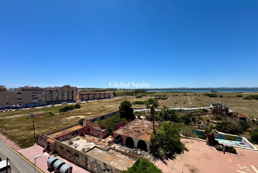 Resale - APARTMENT -
TORREVIEJA - Gaspar Perrelló