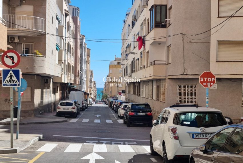 Resale - APARTMENT -
TORREVIEJA - Habaneras