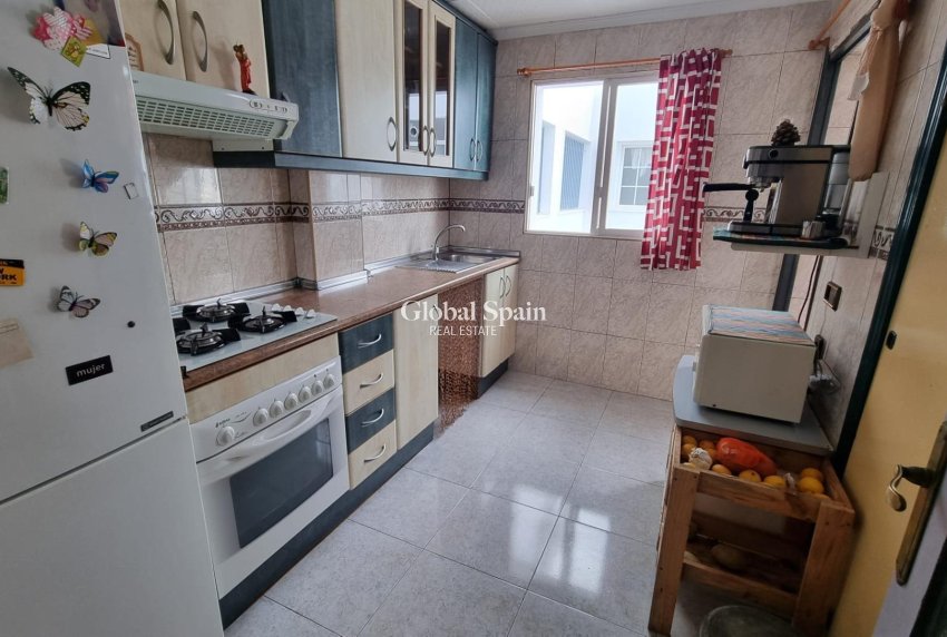 Resale - APARTMENT -
TORREVIEJA - Habaneras