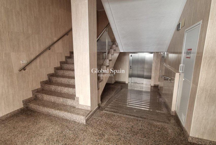 Resale - APARTMENT -
TORREVIEJA - Habaneras