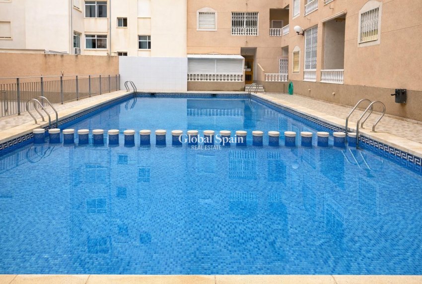 Resale - APARTMENT -
TORREVIEJA - Habaneras