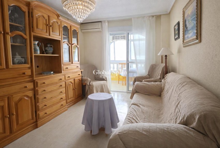 Resale - APARTMENT -
TORREVIEJA - Habaneras
