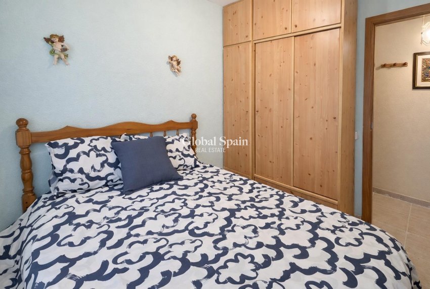 Resale - APARTMENT -
TORREVIEJA - Habaneras