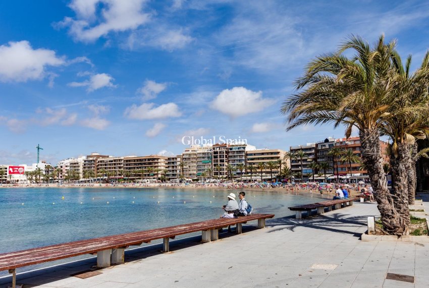 Resale - APARTMENT -
TORREVIEJA - Habaneras