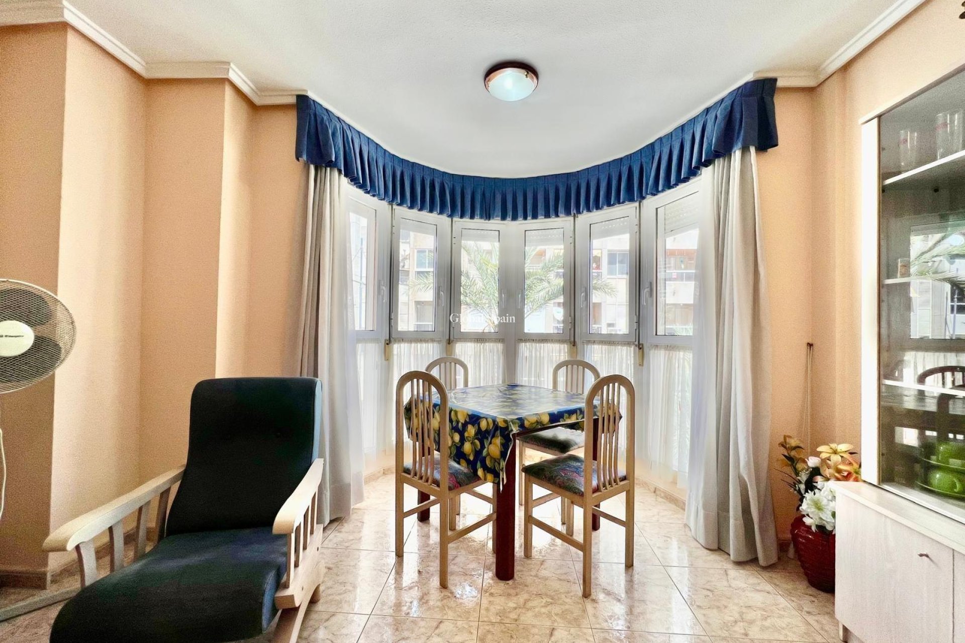 Resale - APARTMENT -
TORREVIEJA - Habaneras