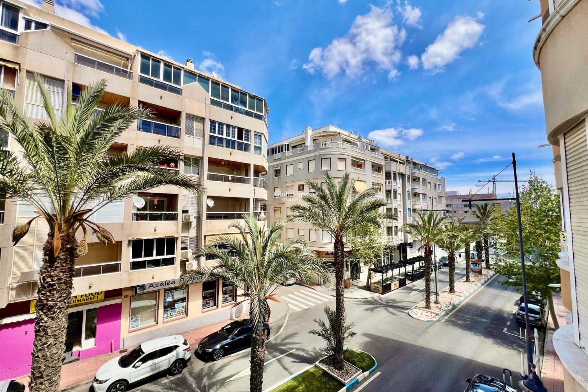 Resale - APARTMENT -
TORREVIEJA - Habaneras