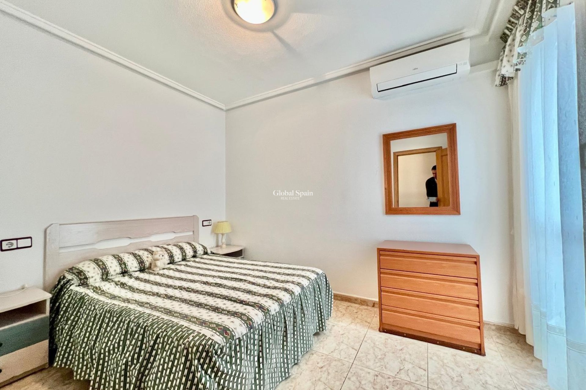Resale - APARTMENT -
TORREVIEJA - Habaneras