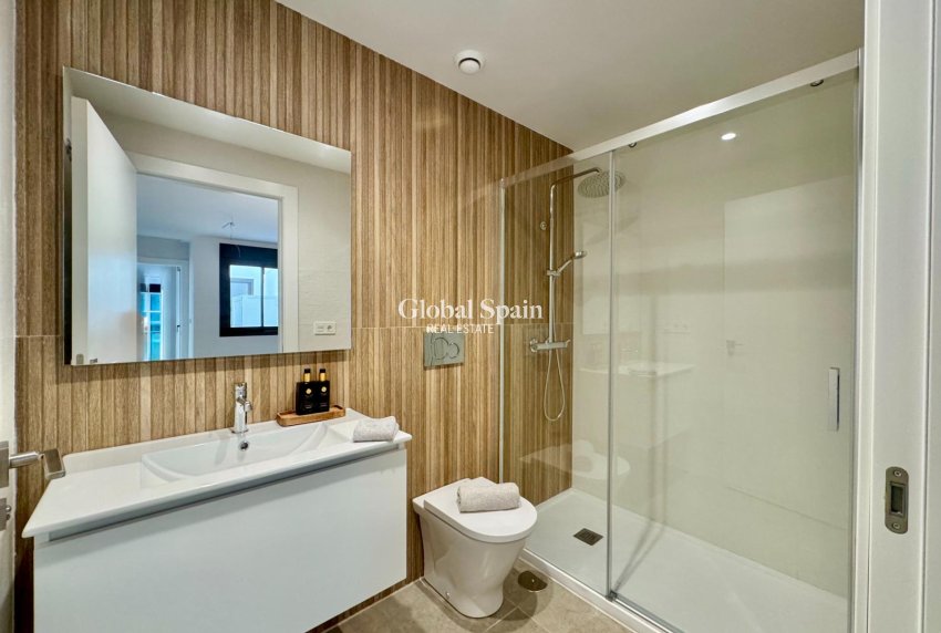 Resale - APARTMENT -
TORREVIEJA - Habaneras