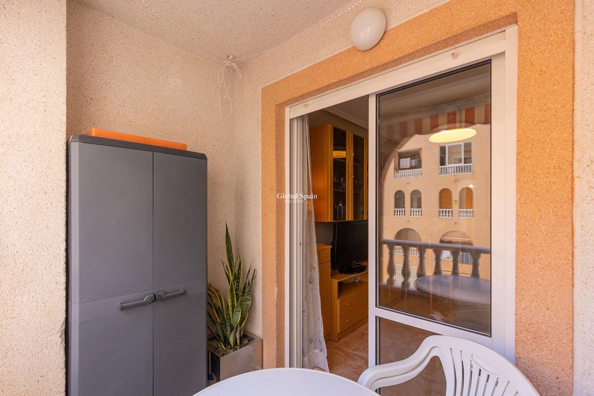 Resale - APARTMENT -
TORREVIEJA - Habaneras