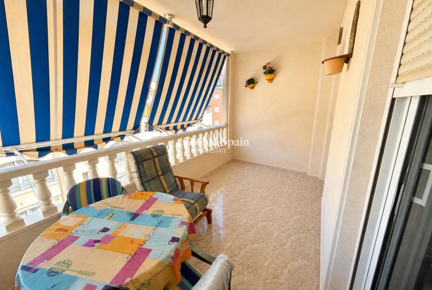 Resale - APARTMENT -
TORREVIEJA - Habaneras
