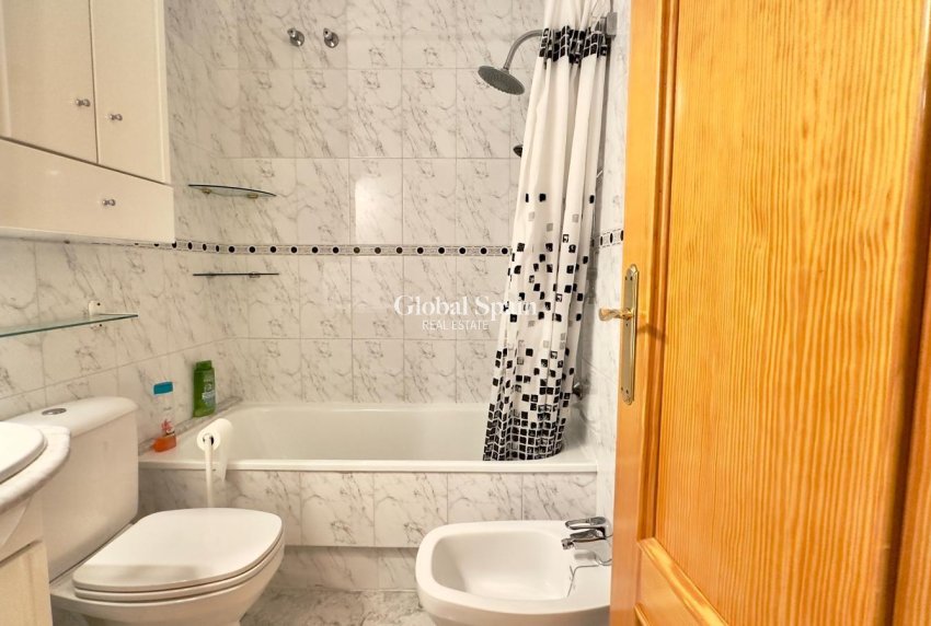 Resale - APARTMENT -
TORREVIEJA - La Mata pueblo