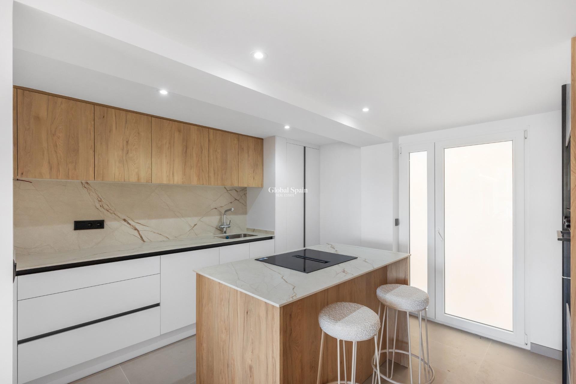 Resale - APARTMENT -
TORREVIEJA - La Mata pueblo