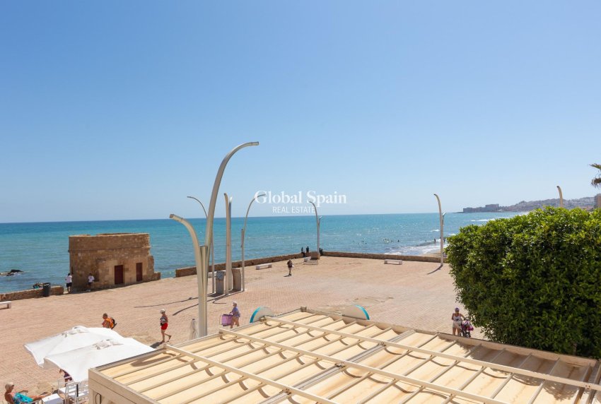Resale - APARTMENT -
TORREVIEJA - La Mata pueblo