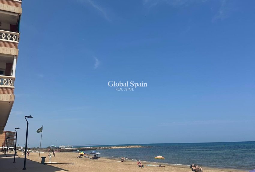 Resale - APARTMENT -
TORREVIEJA - La Mata pueblo