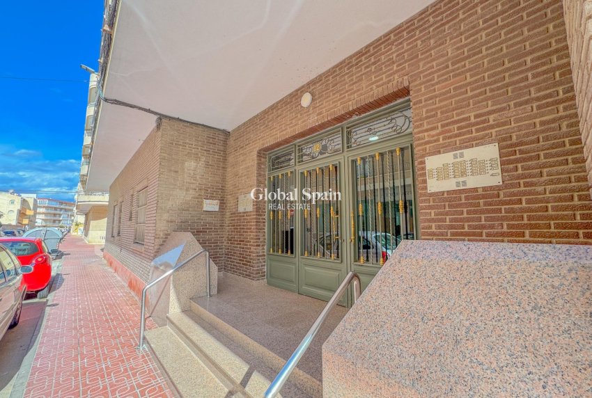 Resale - APARTMENT -
TORREVIEJA - La Mata pueblo