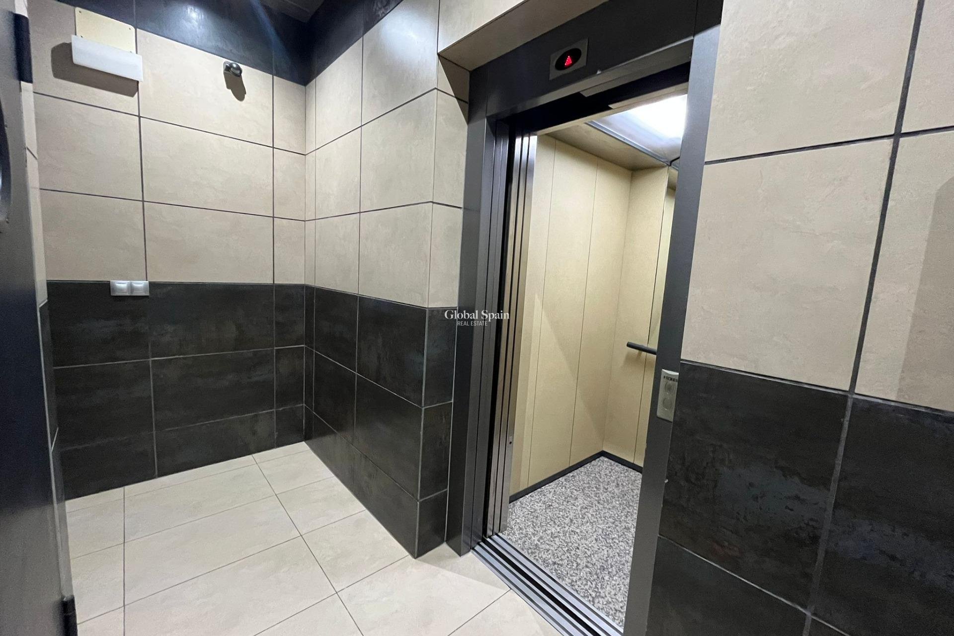 Resale - APARTMENT -
TORREVIEJA - La Mata pueblo