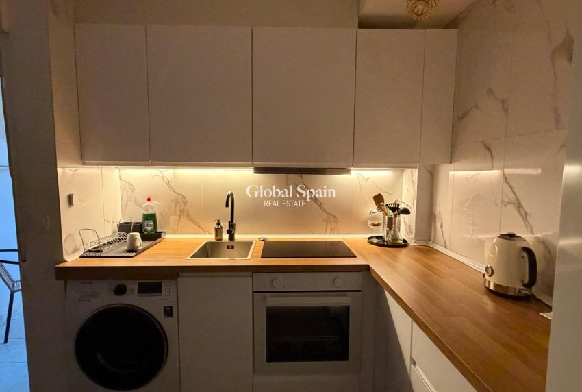 Resale - APARTMENT -
TORREVIEJA - La Mata pueblo