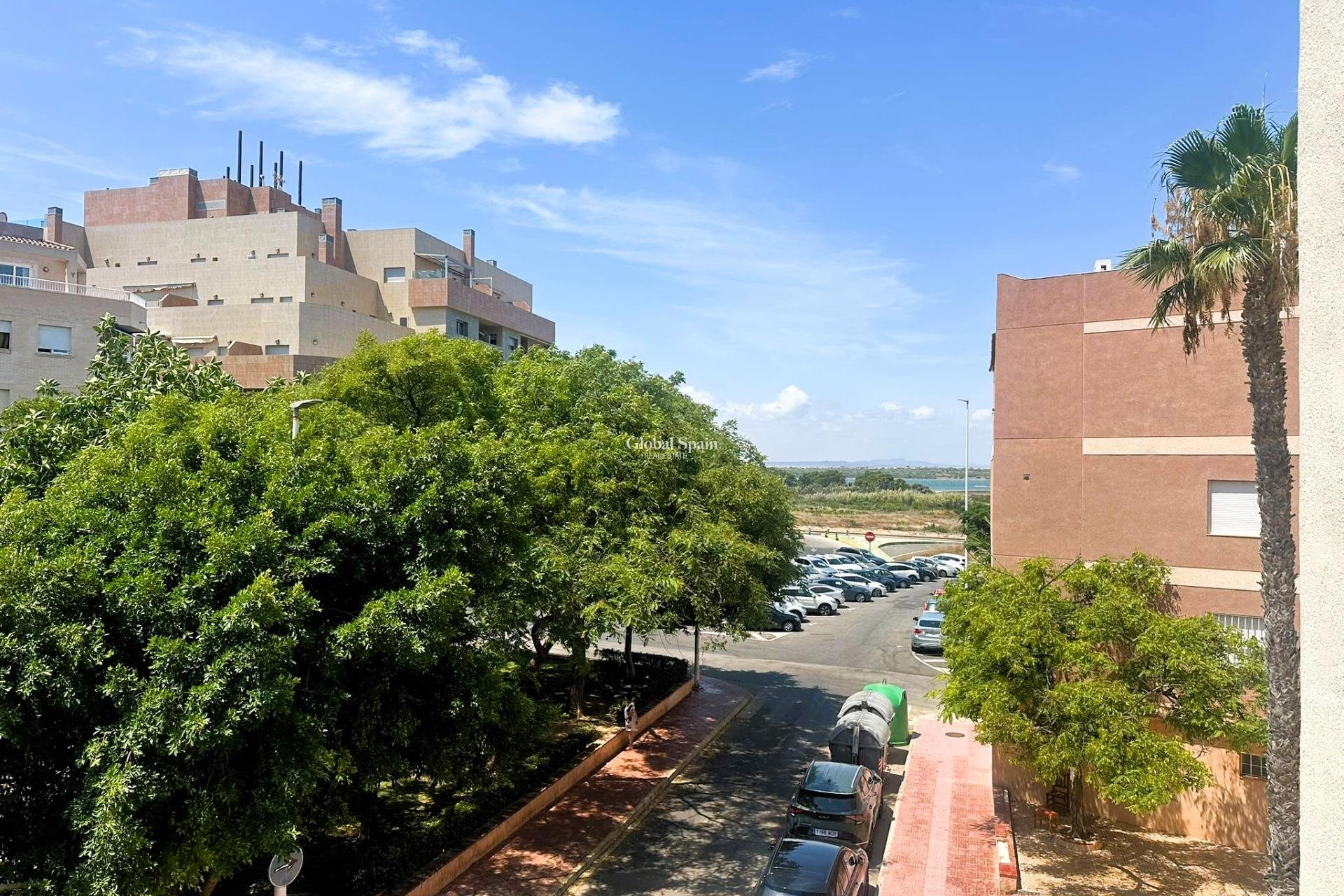 Resale - APARTMENT -
TORREVIEJA - La Mata pueblo
