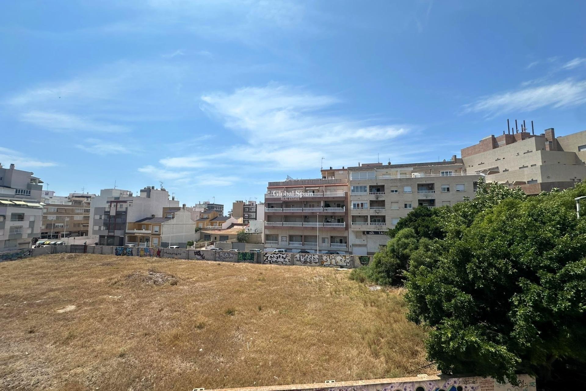Resale - APARTMENT -
TORREVIEJA - La Mata pueblo