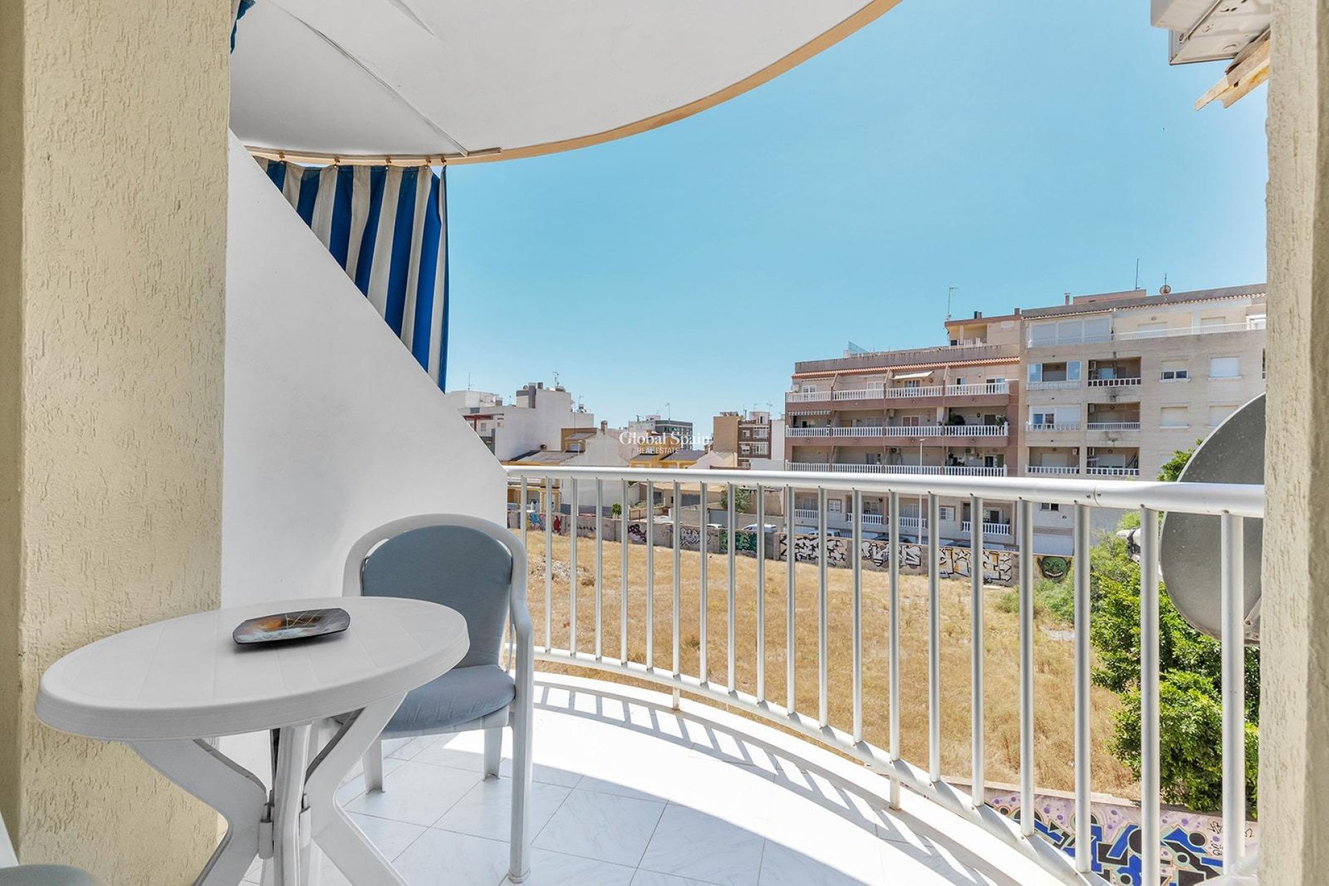 Resale - APARTMENT -
TORREVIEJA - La Mata pueblo