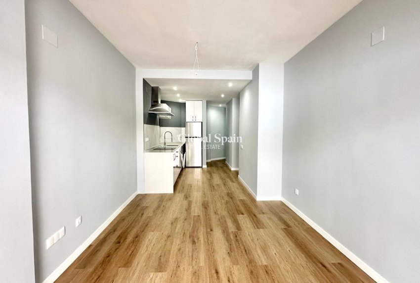 Resale - APARTMENT -
TORREVIEJA - La Mata pueblo