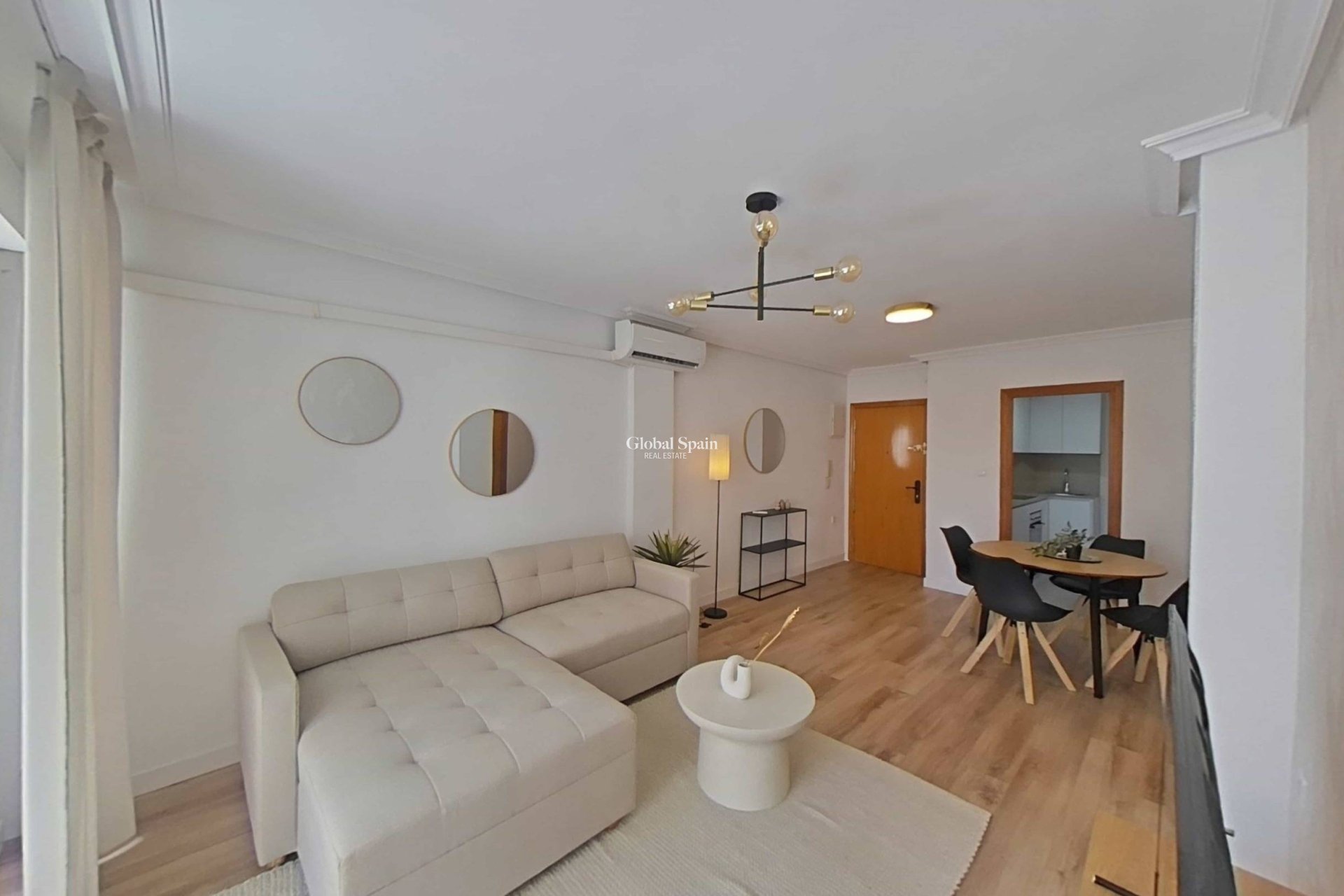 Resale - APARTMENT -
TORREVIEJA - La Mata pueblo