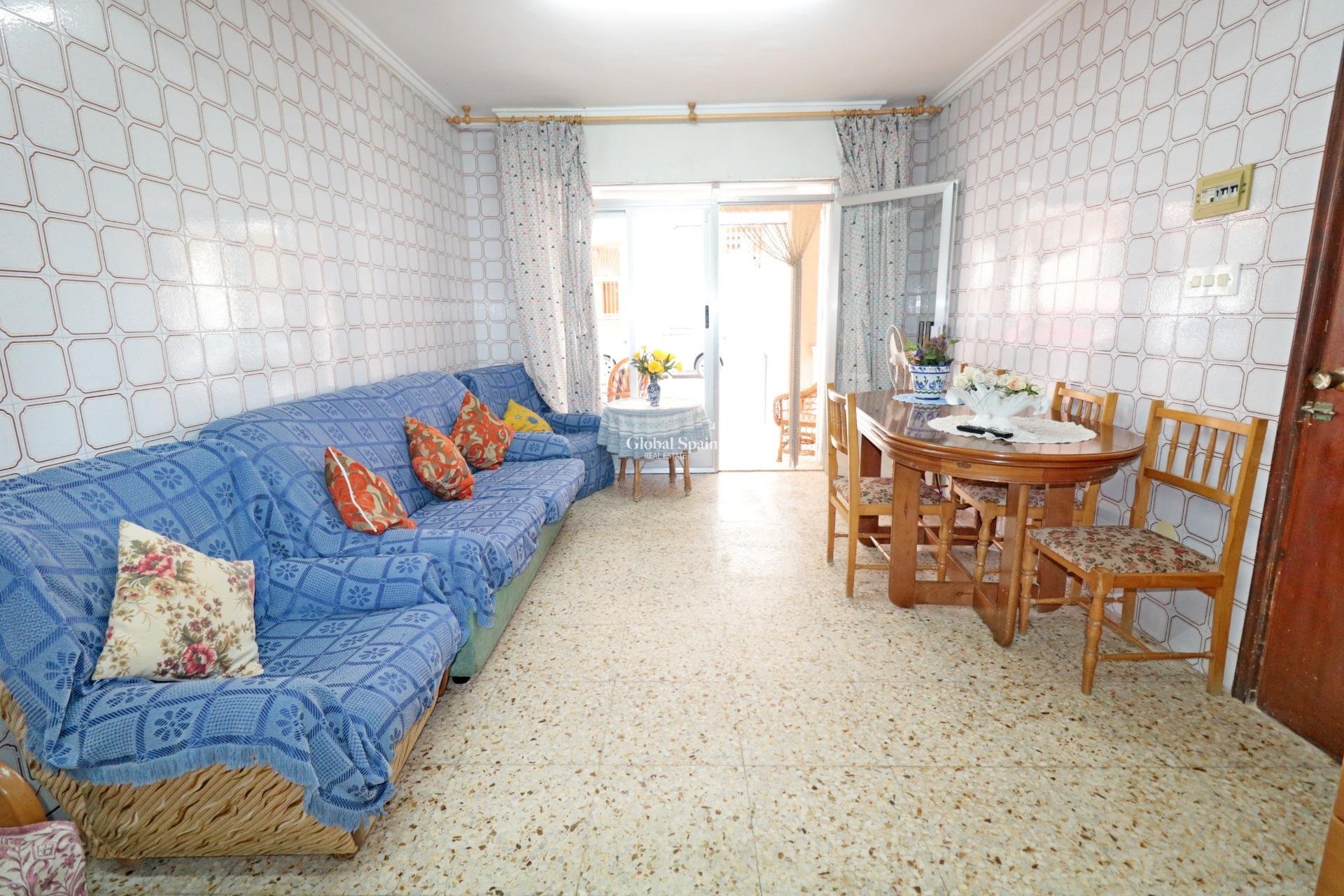 Resale - APARTMENT -
TORREVIEJA - La Mata pueblo