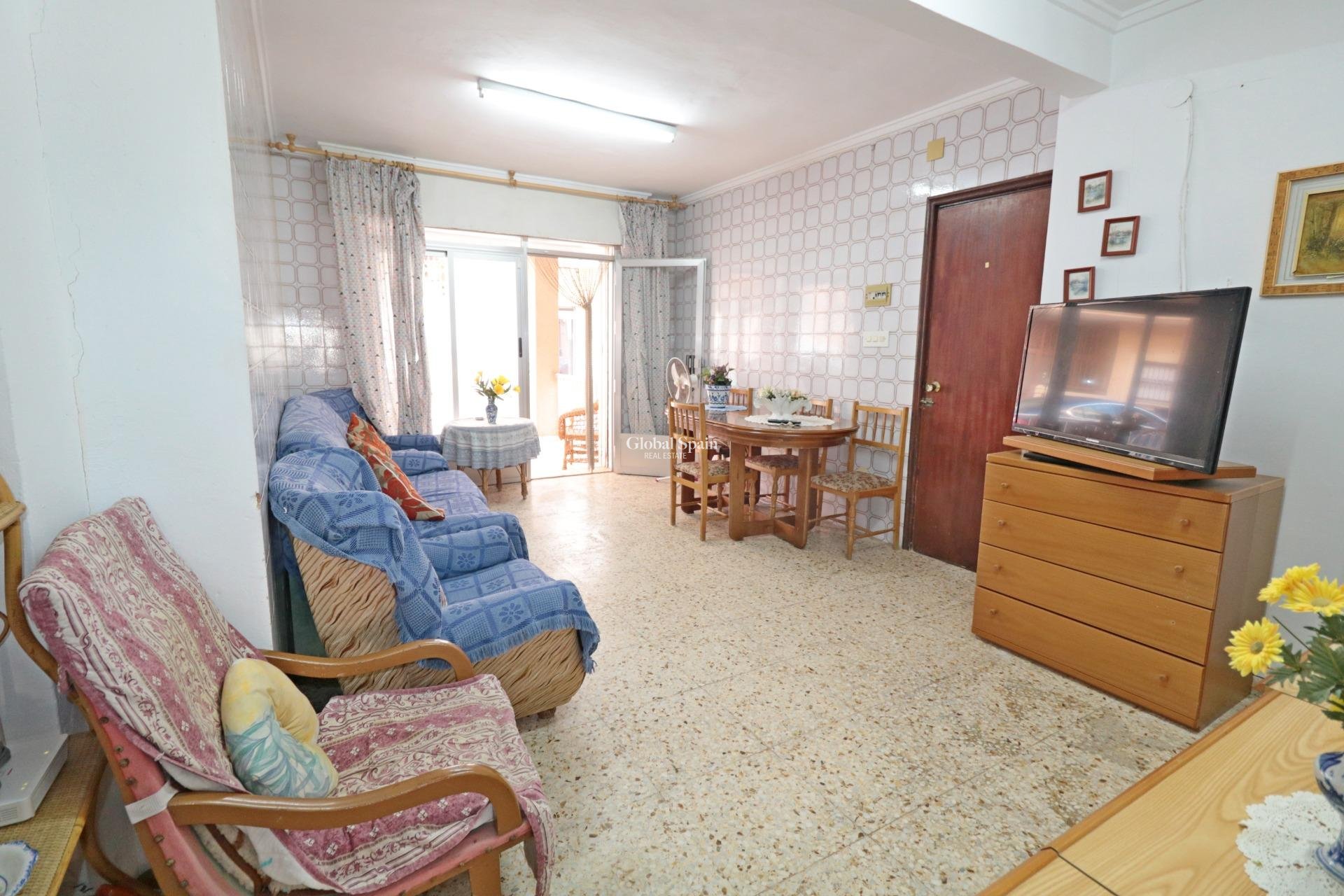Resale - APARTMENT -
TORREVIEJA - La Mata pueblo