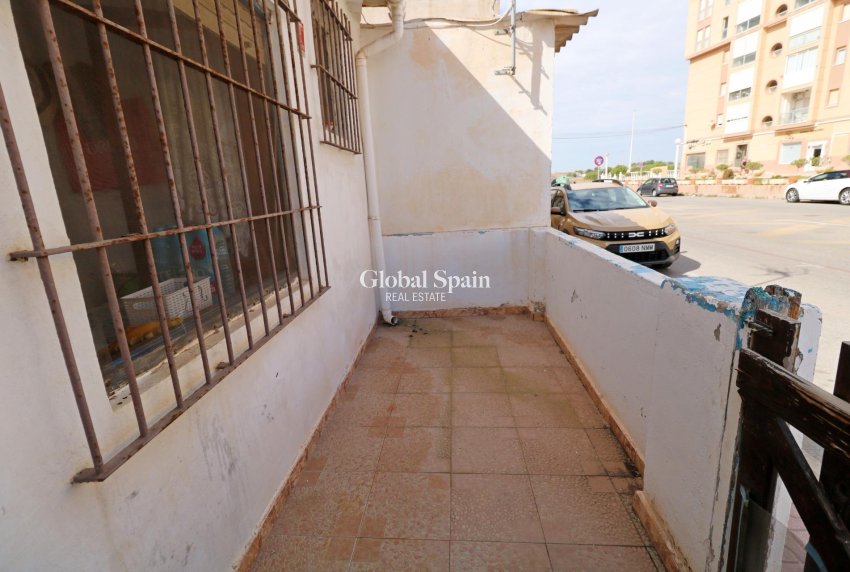 Resale - APARTMENT -
TORREVIEJA - La Mata pueblo