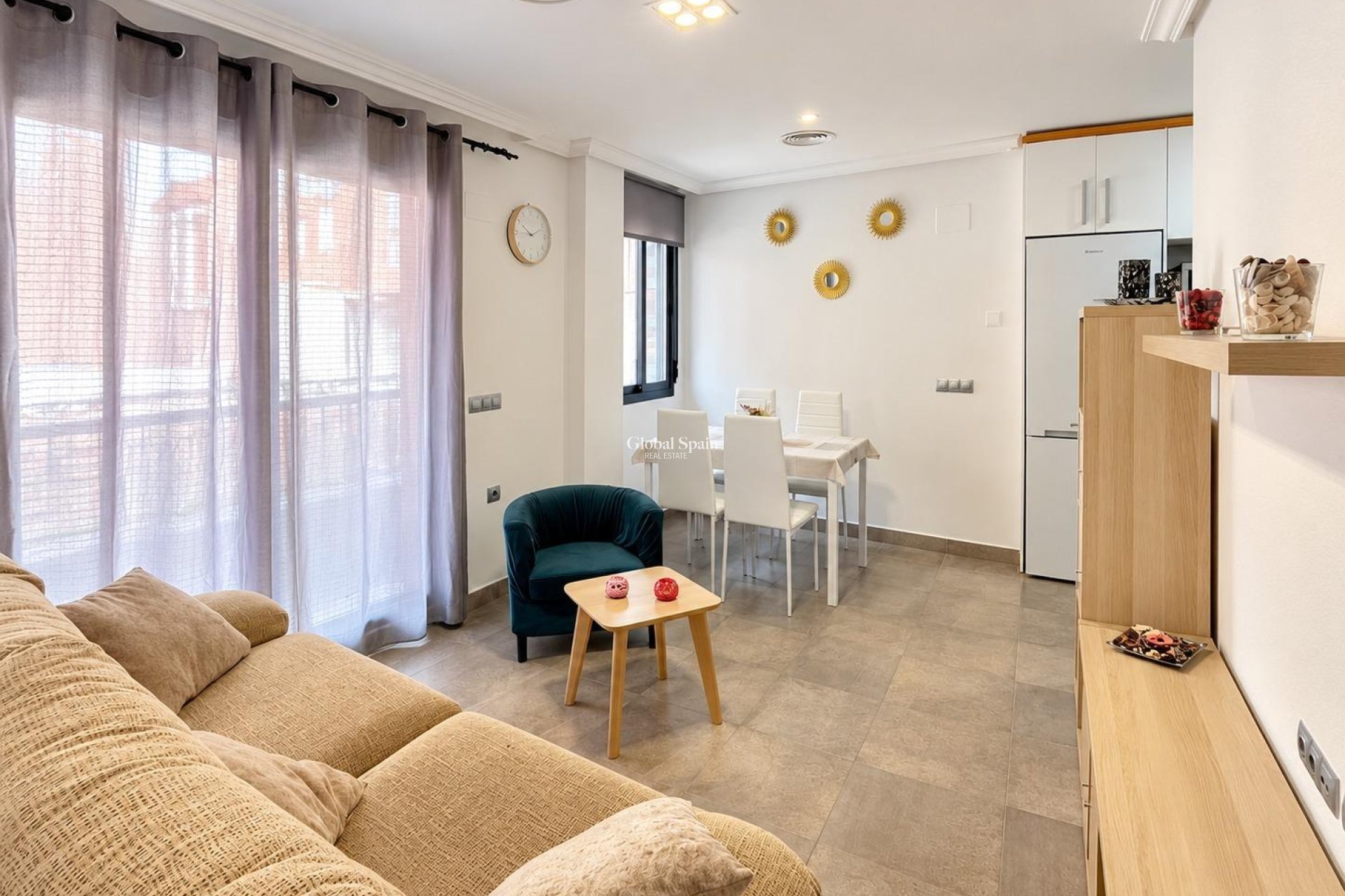 Resale - APARTMENT -
TORREVIEJA - La Mata pueblo