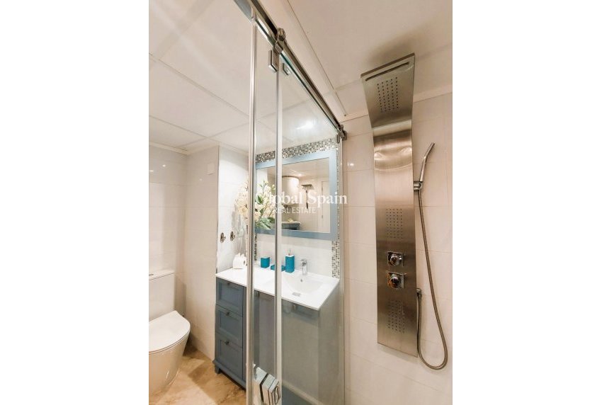 Resale - Apartment -
TORREVIEJA - La Mata