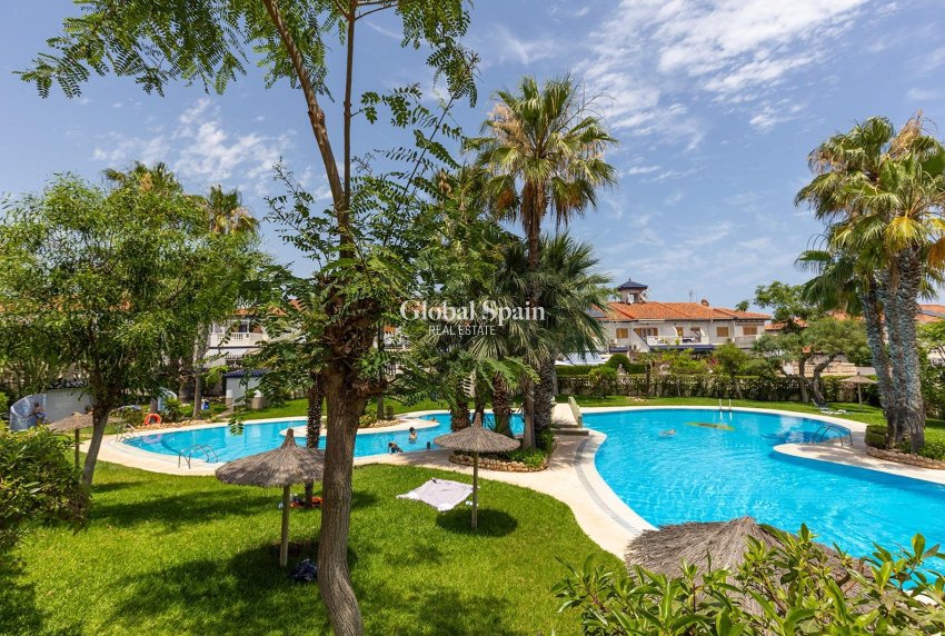 Resale - APARTMENT -
TORREVIEJA - La Mata