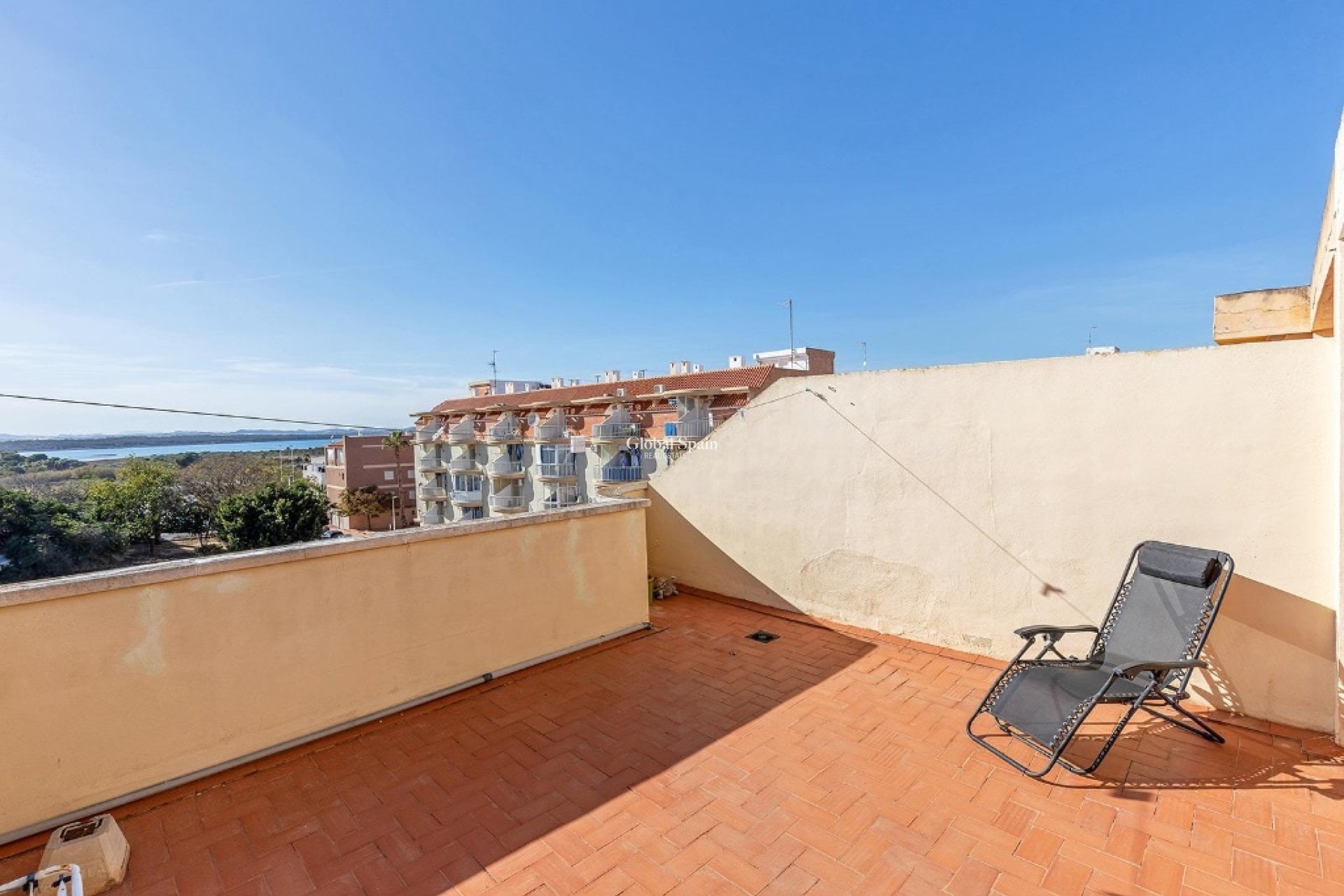 Resale - Apartment -
TORREVIEJA - La Mata