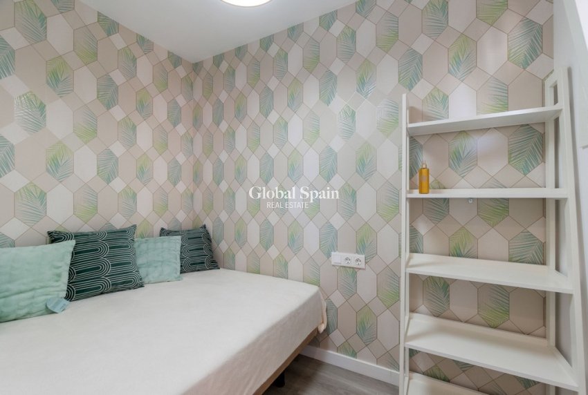 Resale - Apartment -
TORREVIEJA - La Mata