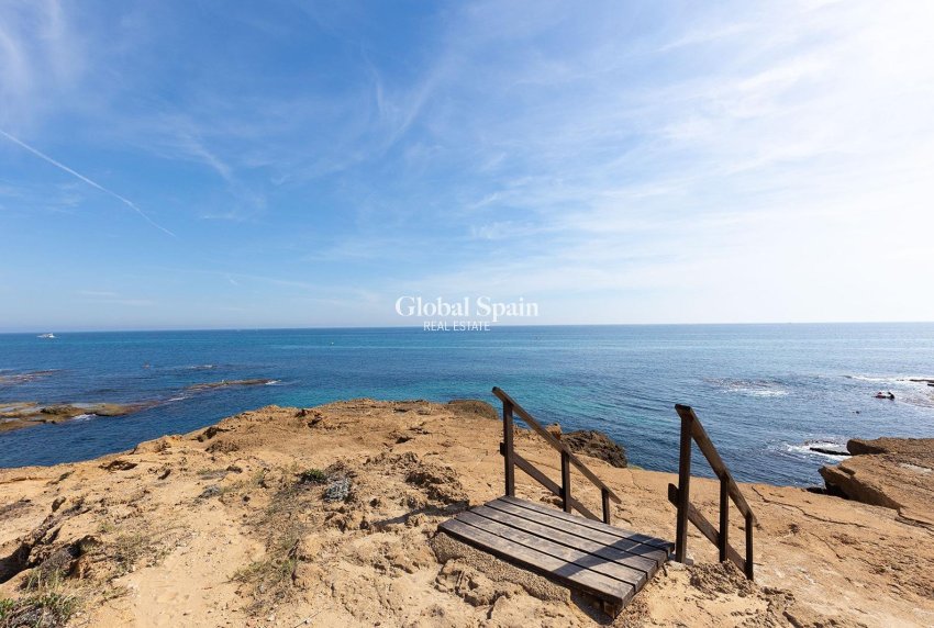 Resale - APARTMENT -
TORREVIEJA - La Mata