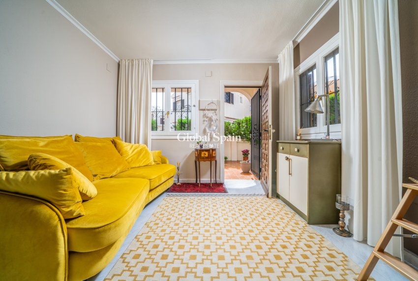 Resale - APARTMENT -
TORREVIEJA - La Mata