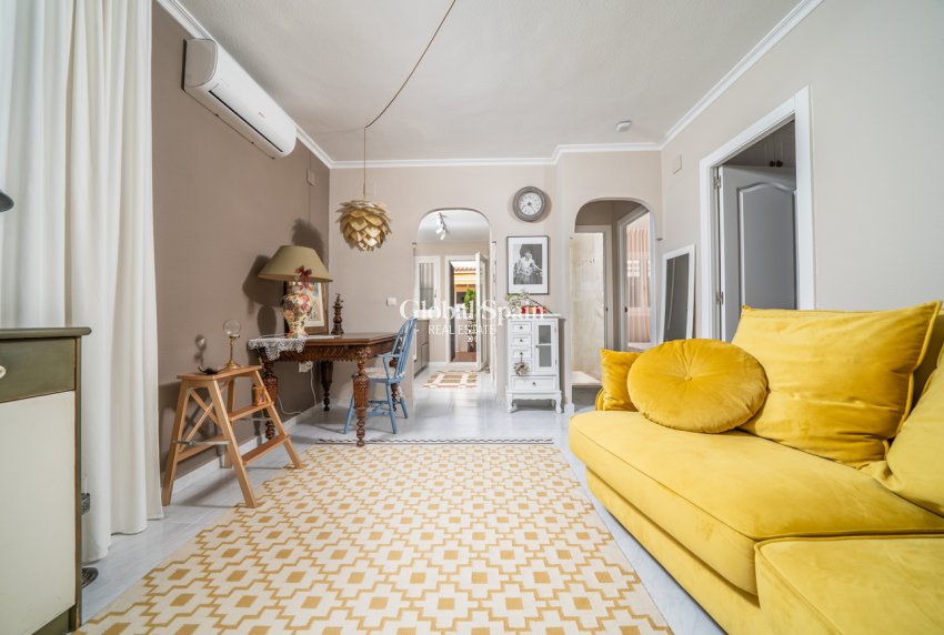 Resale - APARTMENT -
TORREVIEJA - La Mata