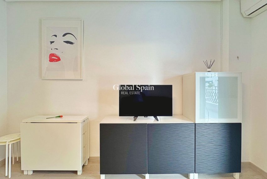 Resale - APARTMENT -
TORREVIEJA - La Mata