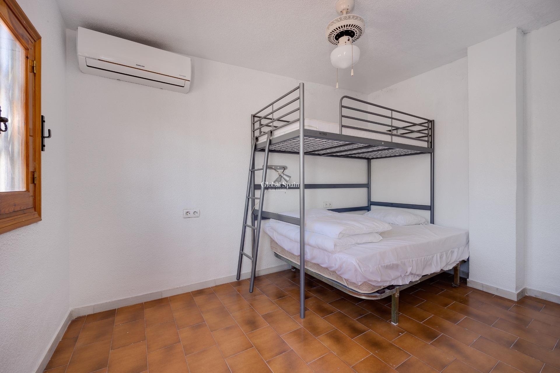 Resale - APARTMENT -
TORREVIEJA - La Mata