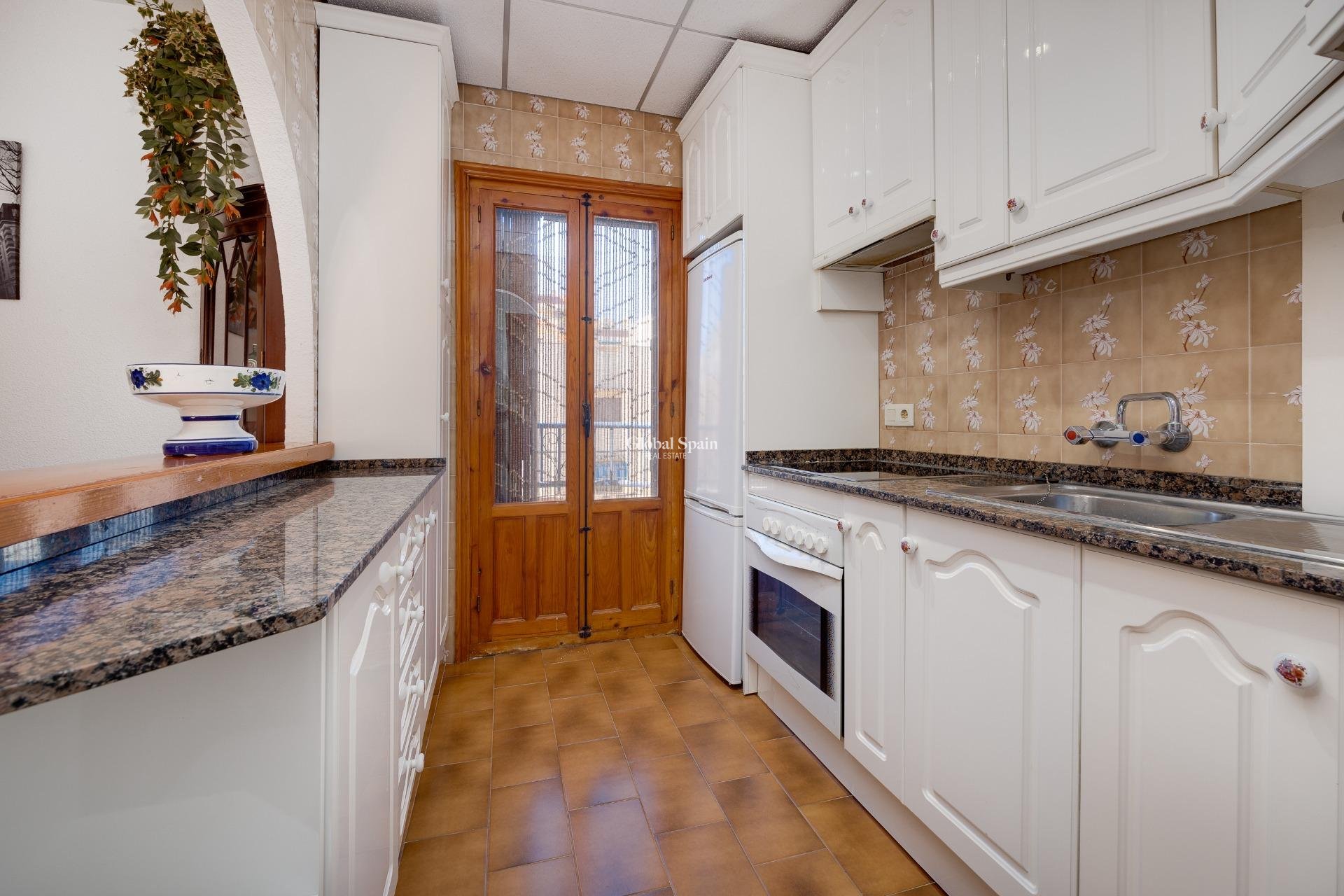 Resale - APARTMENT -
TORREVIEJA - La Mata