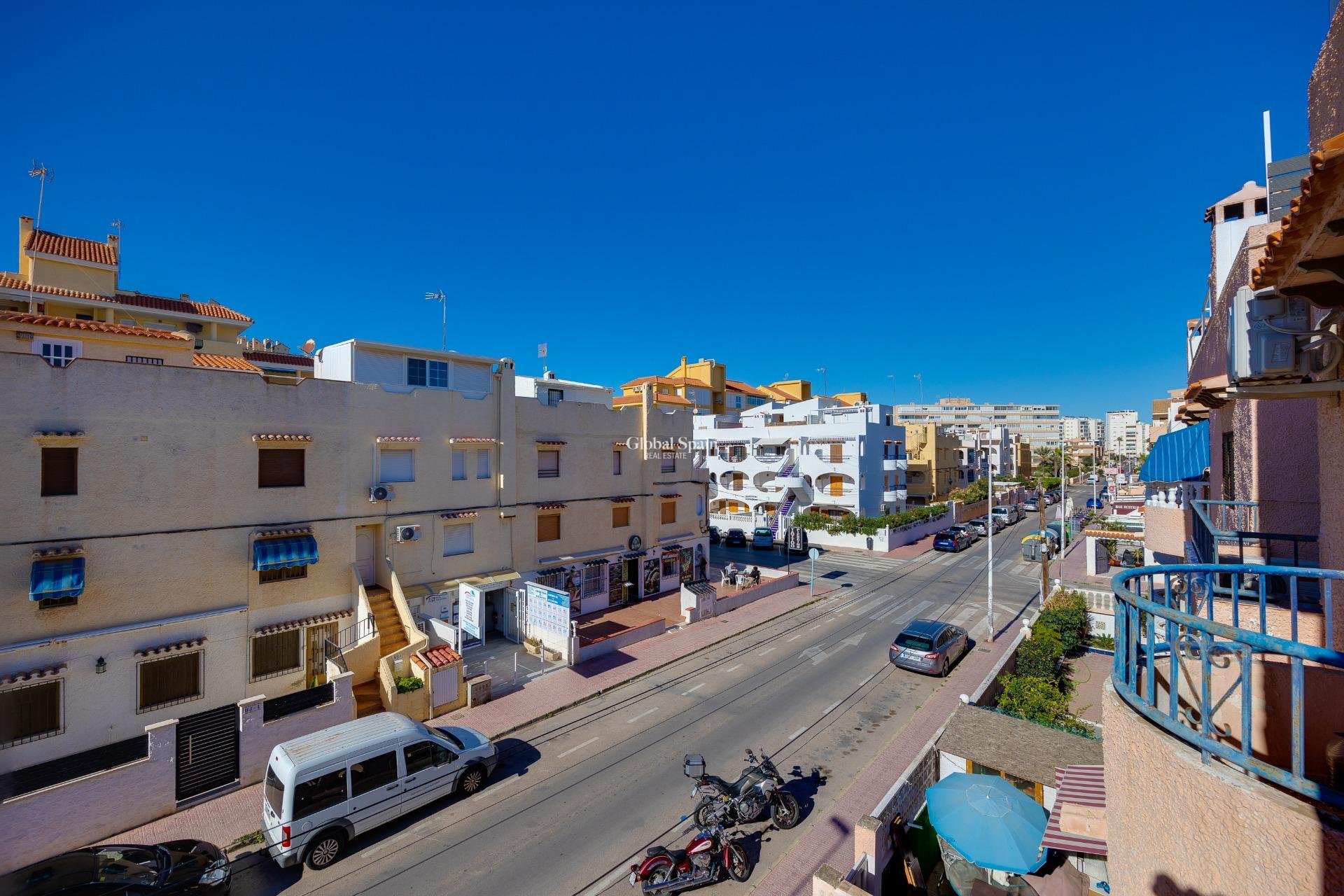 Resale - APARTMENT -
TORREVIEJA - La Mata