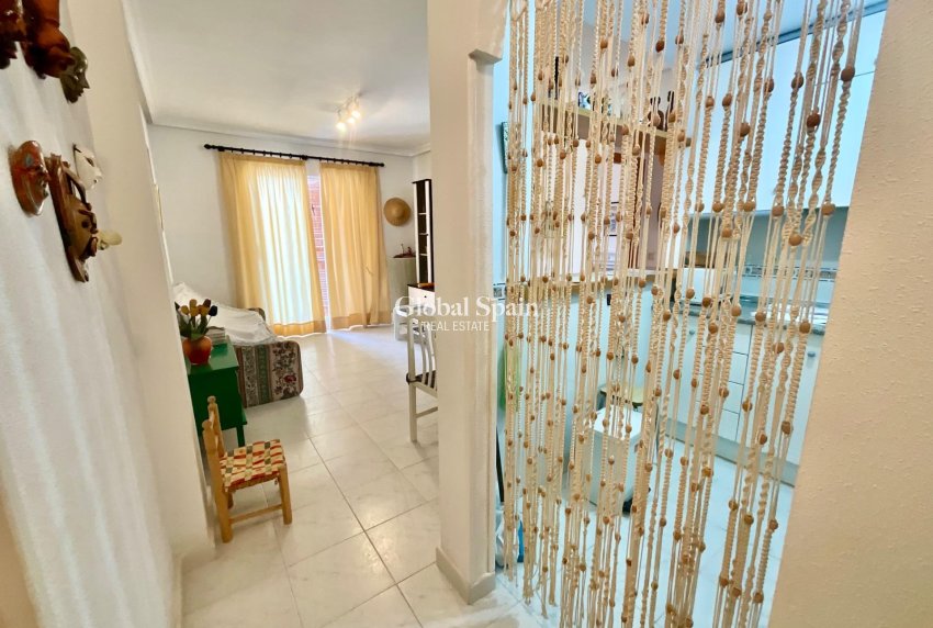 Resale - APARTMENT -
TORREVIEJA - La Mata