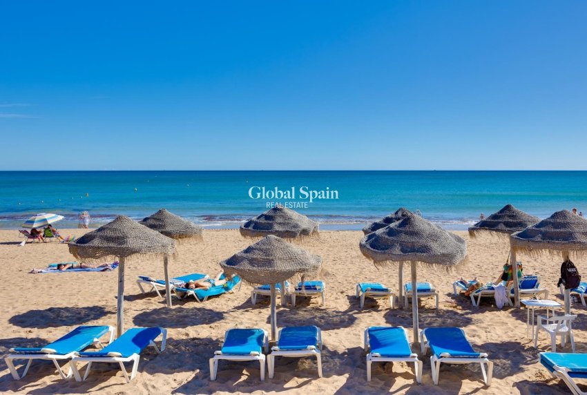 Resale - APARTMENT -
TORREVIEJA - La Mata